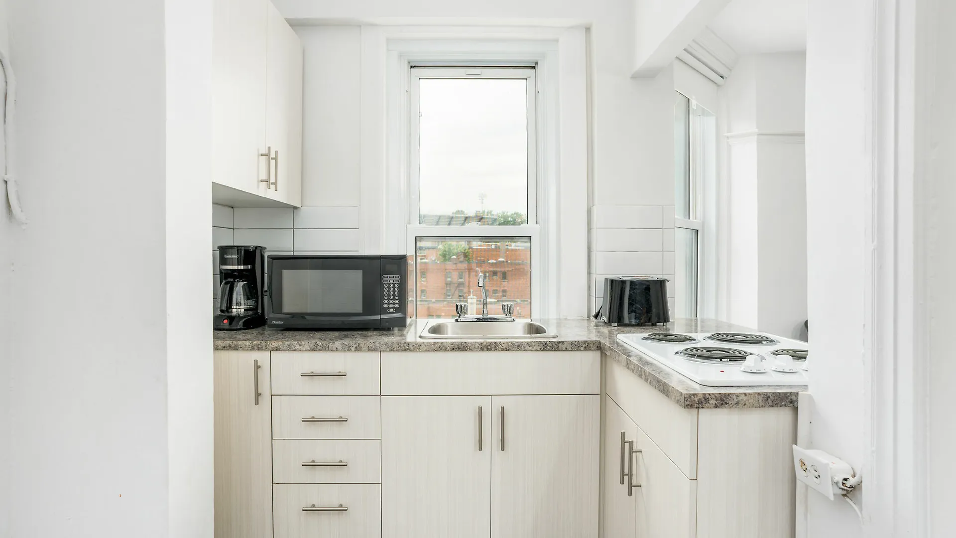 Apartment Lovely 4Br In Milton Park By Sonder Montreal